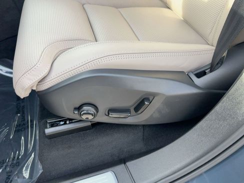New 2026 Volvo XC90 T8 Ultra image 14