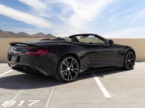 Used 2015 Aston Martin Vanquish Volante RWD image 9