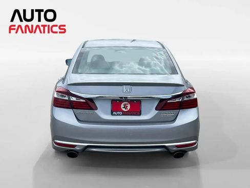 Used 2017 Honda Accord Sport Special Edition image 4