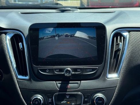 Used 2016 Chevrolet Malibu LT FWD image 4