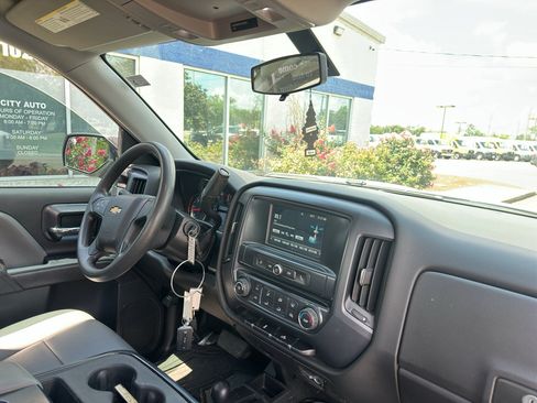 Used 2018 Chevrolet Silverado 1500 W/T w/ WT Convenience Package AWD/4WD image 12