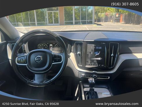 Used 2018 Volvo XC60 T5 Inscription w/ Convenience Package AWD/4WD image 17