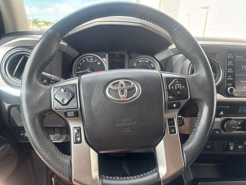 Used 2021 Toyota Tacoma SR5 RWD image 18