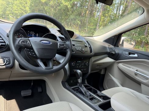 Used 2017 Ford Escape SE AWD/4WD image 20