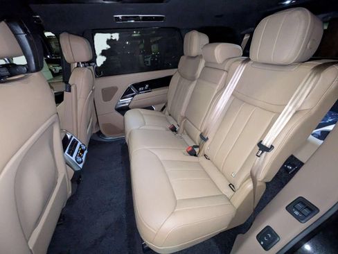 New 2026 Land Rover Range Rover Long Wheelbase SE AWD/4WD image 25