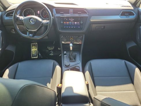 Used 2020 Volkswagen Tiguan SE R-Line w/ 3rd Row Seat Package image 22
