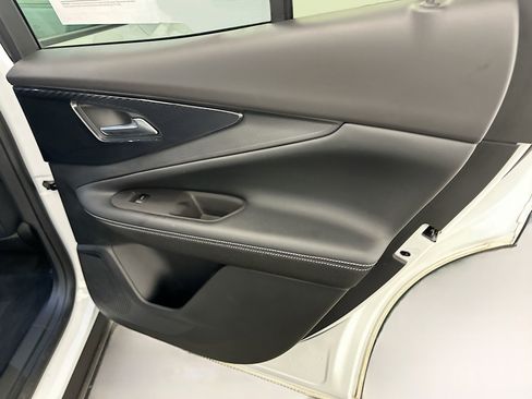 Used 2024 Chevrolet Blazer EV LT image 32