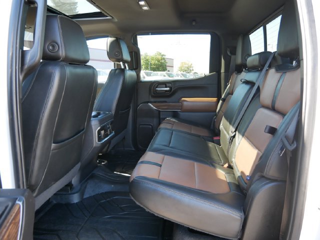 Used 2019 Chevrolet Silverado 1500 High Country w/ Technology Package AWD/4WD image 15