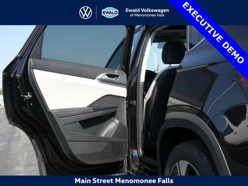 New 2025 Volkswagen Taos SE image 35