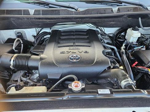 Used 2018 Toyota Tundra SR5 AWD/4WD image 22