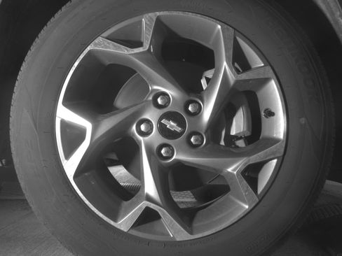 Used 2025 Chevrolet Trax LT w/ LT Convenience Package FWD image 13