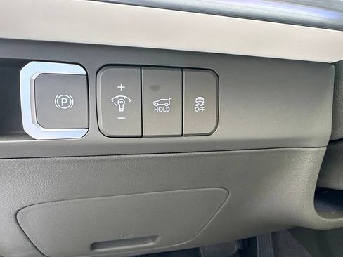 Used 2025 Hyundai Santa Fe Calligraphy AWD/4WD image 17