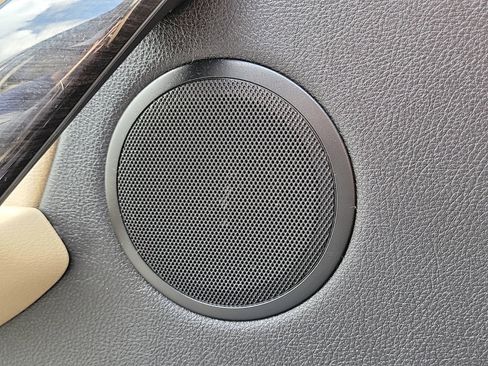 Used 2017 BMW 320i Sedan image 30