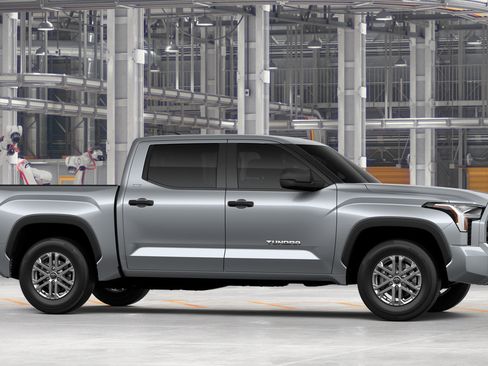 New 2026 Toyota Tundra SR5 AWD/4WD image 15