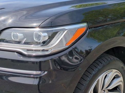 Used 2023 Lincoln Navigator L Reserve image 9