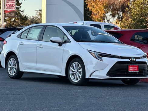 New 2026 Toyota Corolla LE image 10