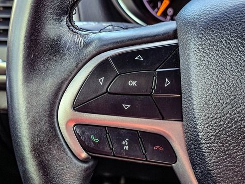 Used 2019 Jeep Grand Cherokee Altitude image 21