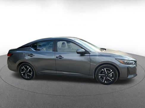 Used 2025 Nissan Sentra SV FWD image 18