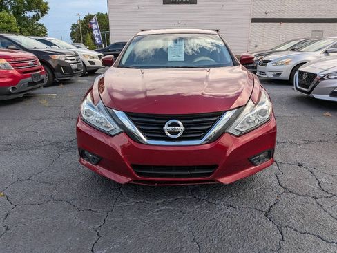 Used 2017 Nissan Altima 2.5 SV w/ Convenience Package FWD image 8