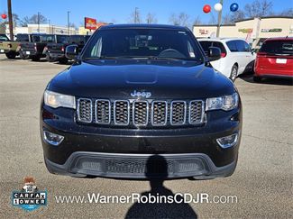 Used 2020 Jeep Grand Cherokee Laredo w/ 18" Wheel & 8.4" Radio Group video 2