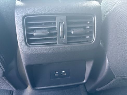 Used 2023 Nissan Rogue SV FWD image 25
