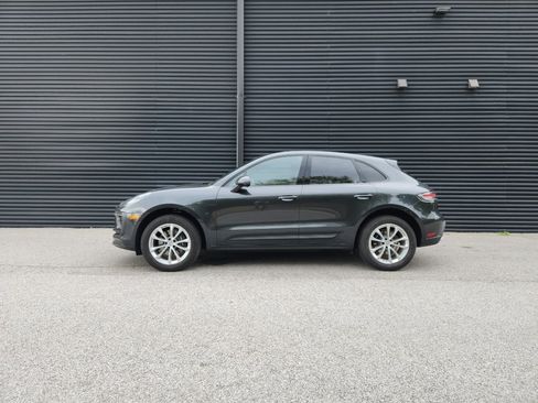 New 2025 Porsche Macan image 2