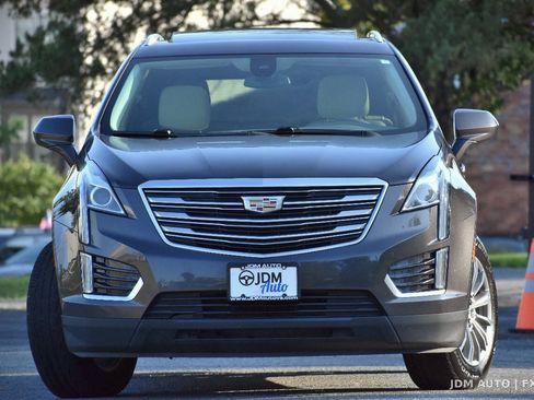 Used 2017 Cadillac XT5 Luxury w/ Driver Awareness Package AWD/4WD image 3