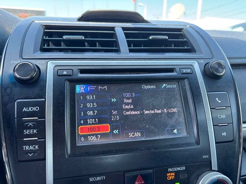 Used 2012 Toyota Camry SE FWD image 21