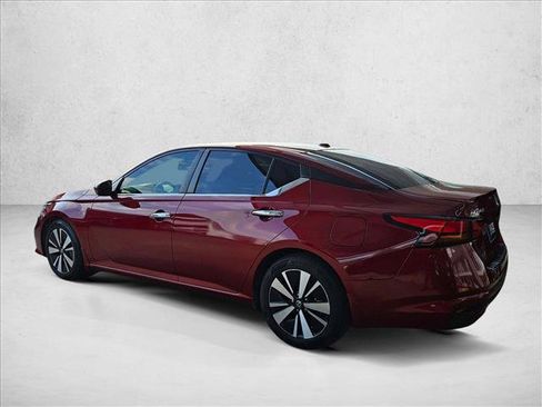 Used 2022 Nissan Altima 2.5 SV w/ SV Premium Package image 7