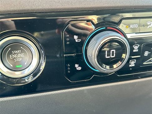 Used 2023 Chevrolet Silverado 1500 LT image 22