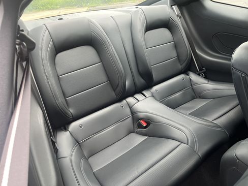 Used 2025 Ford Mustang Premium image 17
