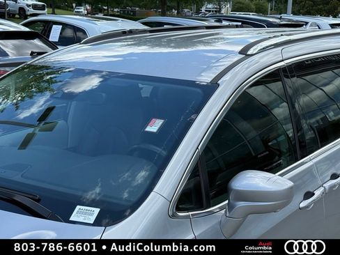 Used 2020 Chrysler Pacifica Touring-L Plus w/ Advanced Safetytec Group FWD image 9