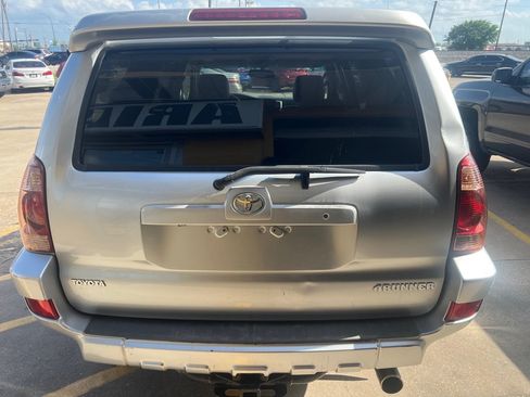 Used 2004 Toyota 4Runner Limited AWD/4WD image 5