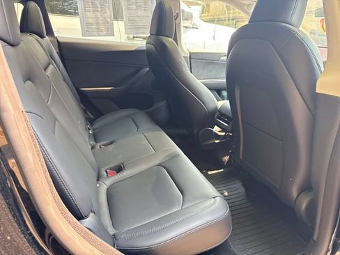 Used 2023 Tesla Model Y Long Range AWD/4WD image 10