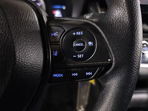 Used 2022 Toyota Corolla LE image 12