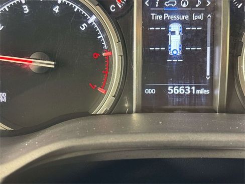 Used 2021 Toyota 4Runner Limited image 28