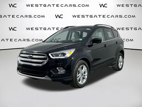 Used 2017 Ford Escape SE w/ Equipment Group 201A image 1