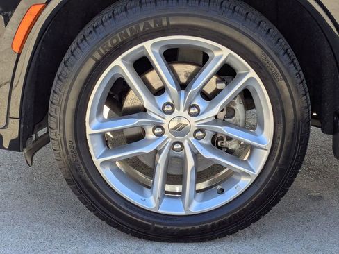 Used 2023 Dodge Durango GT image 11