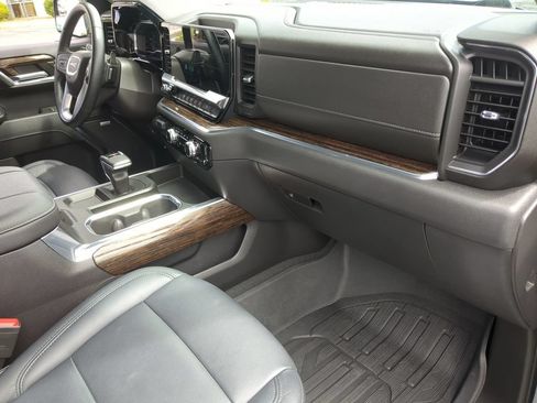 Used 2024 GMC Sierra 1500 Elevation w/ Preferred Package AWD/4WD image 22