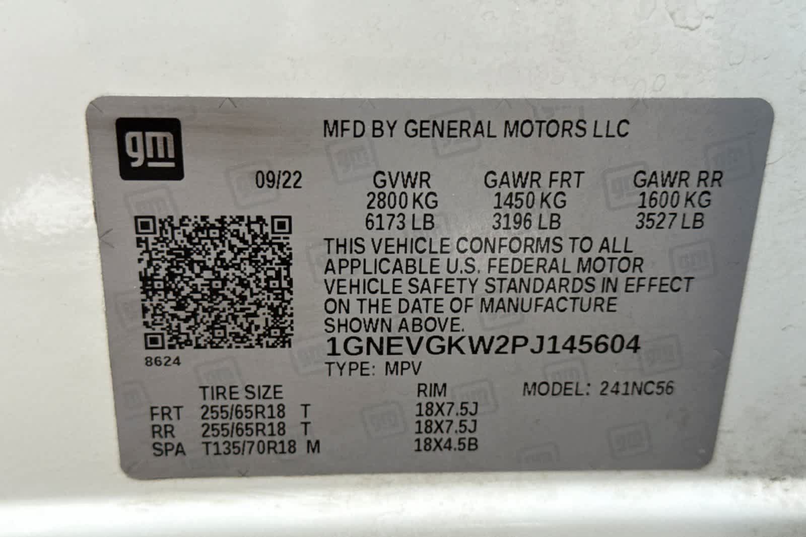 Used 2023 Chevrolet Traverse LT w/ LPO, Cargo Package AWD/4WD image 29