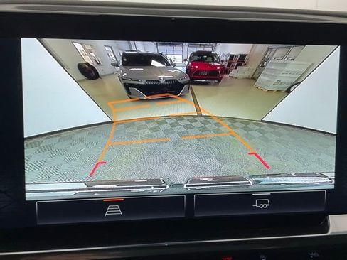 Used 2025 GMC Sierra 1500 Elevation image 11