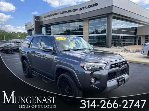 Used 2021 Toyota 4Runner TRD Off-Road Premium w/ Moonroof Package AWD/4WD image 1