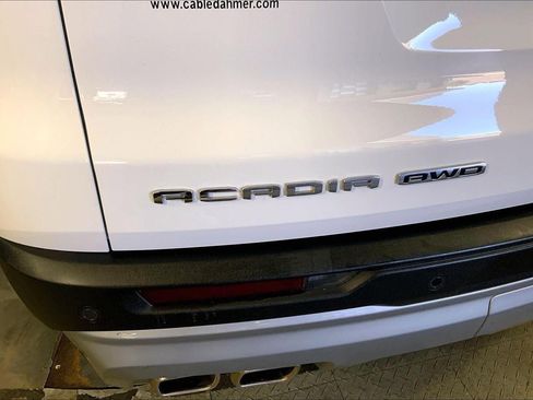 Used 2024 GMC Acadia Elevation AWD/4WD image 8