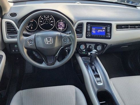 Used 2018 Honda HR-V LX image 21
