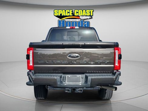 Used 2024 Ford F250 Lariat w/ Black Appearance Package AWD/4WD image 4