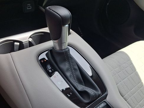 Used 2024 Honda HR-V LX image 15