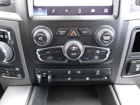 Used 2022 RAM 1500 Express w/ Wheel & Sound Group AWD/4WD image 38