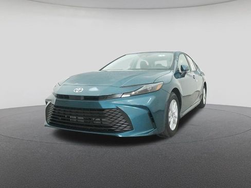 New 2026 Toyota Camry LE image 32