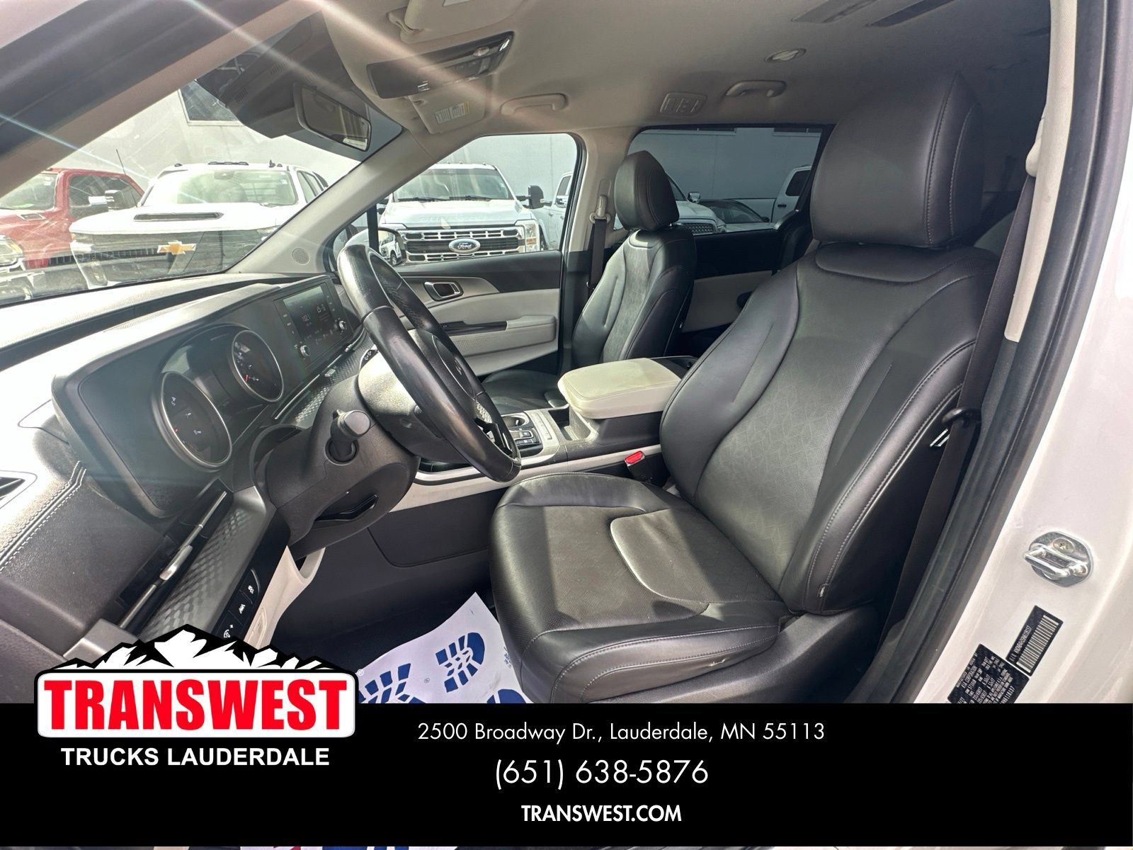 Used 2022 Kia Carnival LX FWD image 13