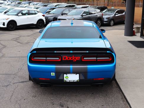 Used 2018 Dodge Challenger SRT Hellcat RWD image 11
